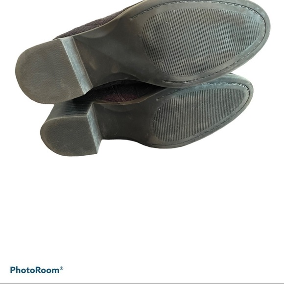 Women’s black ankle boots with buckle accents - Picture 4 of 8